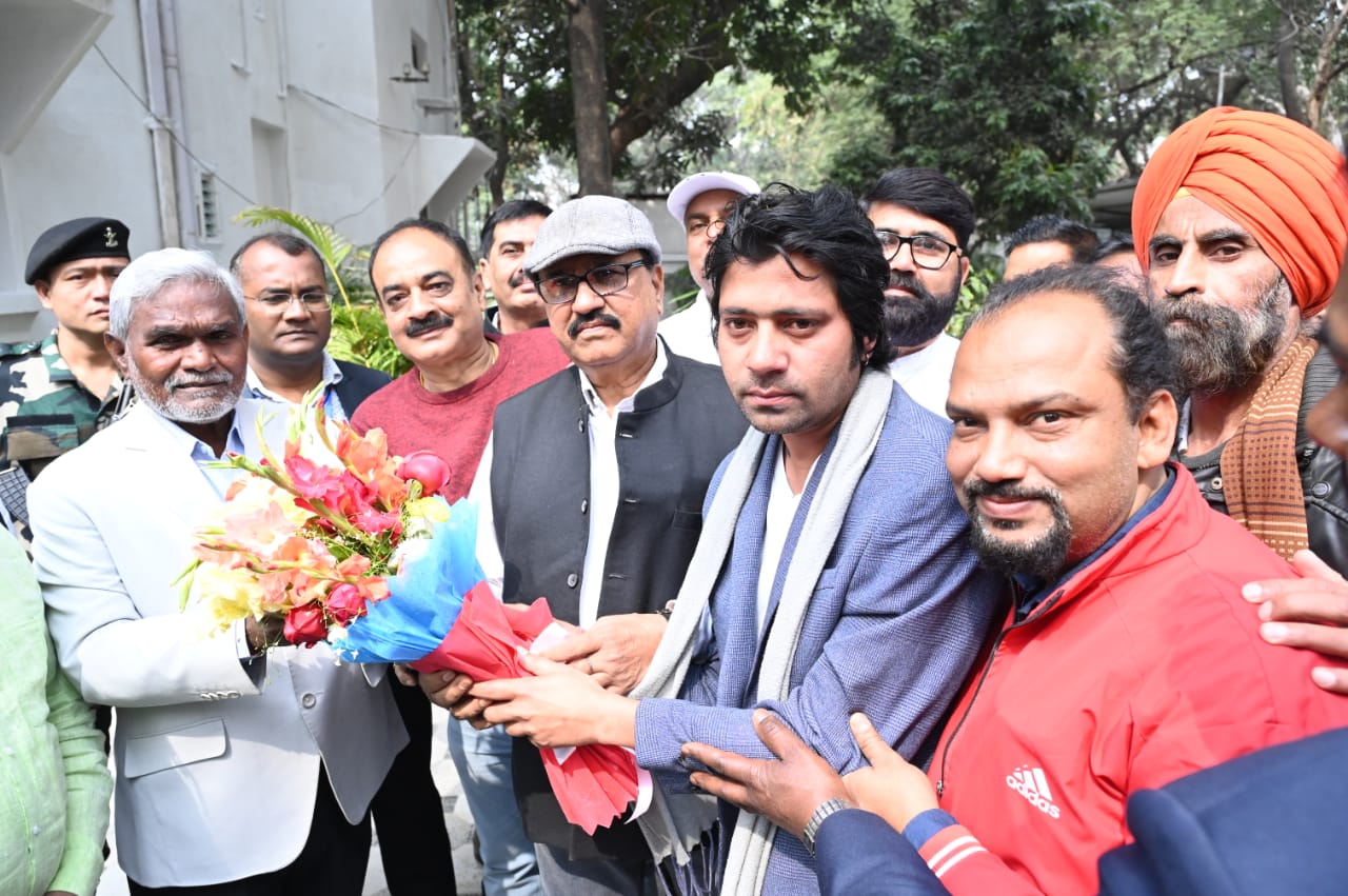 मà¥à¤–à¥à¤¯à¤®à¤‚तà¥à¤°à¥€ चमà¥à¤ªà¤¾à¤ˆ सोरेन से à¤à¤¾à¤°à¤–ंड यूनियन ऑफ जरà¥à¤¨à¤²à¤¿à¤¸à¥à¤Ÿà¤¸ के पà¥à¤°à¤¤à¤¿à¤¨à¤¿à¤§à¤¿à¤®à¤‚डल की मà¥à¤²à¤¾à¤•ात